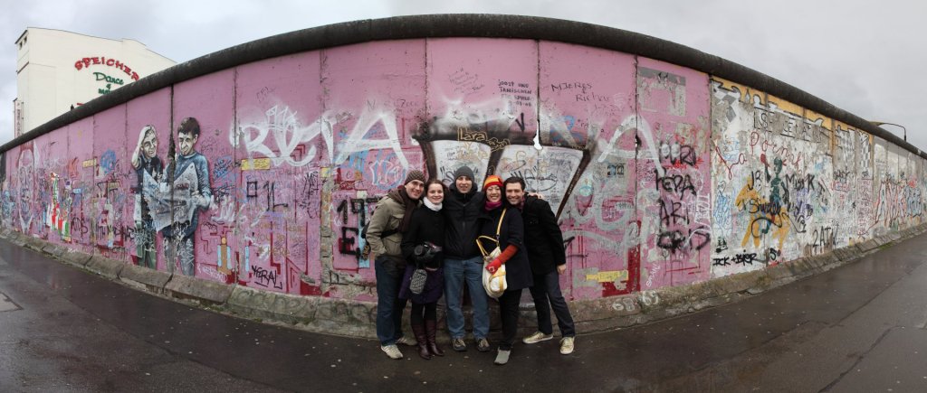 Germany - Berlin Wall group photo